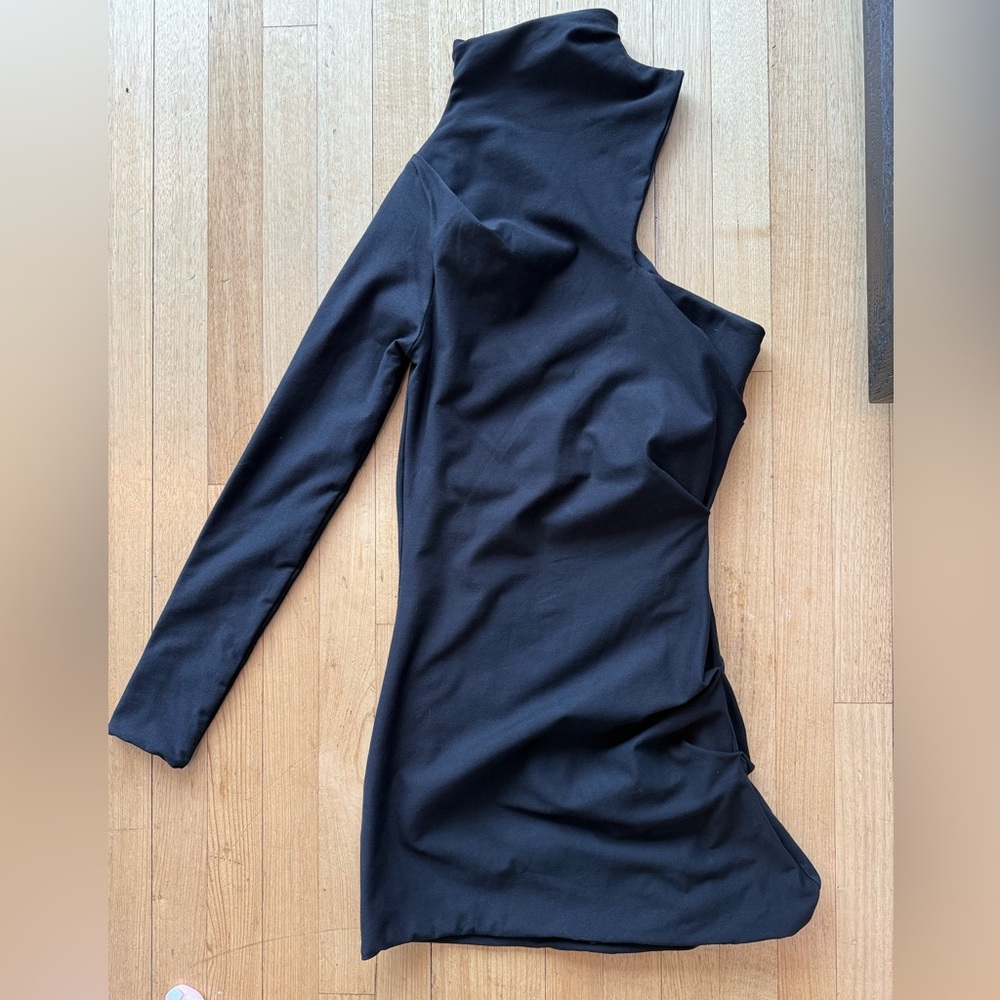 FEBEN Black Asymmetrical One-Shoulder Mini Dress